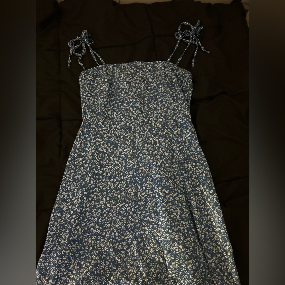 I am selling this blue spaghetti strap dress!